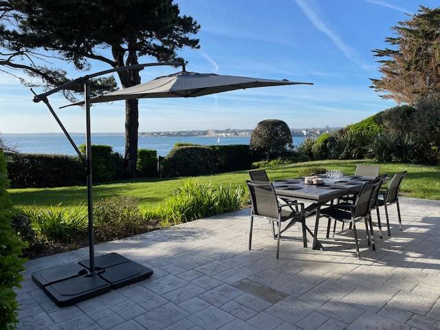 REF 820 - Superbe Maison Bretonne face  la mer avec Grand Jardin clos 